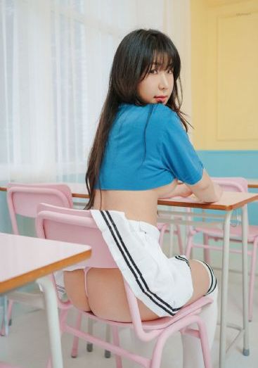 我的黑道大佬的365天第一部吗_JVID性感写真